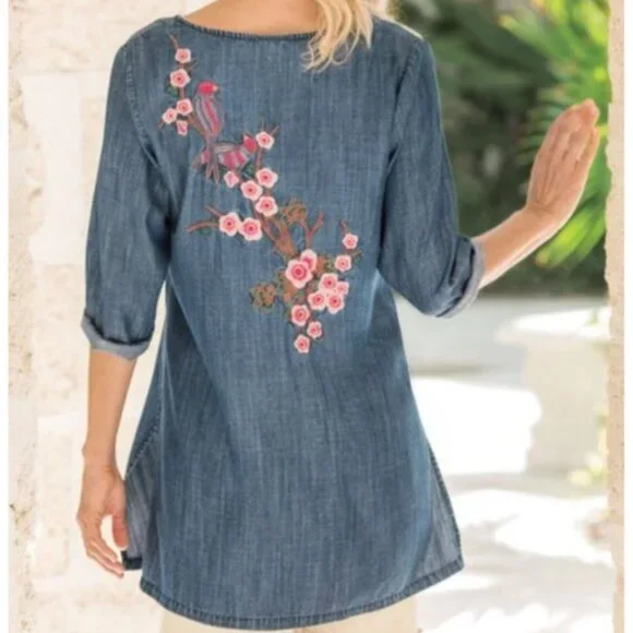 Soft Surroundings Sz L 100% Tencel Embroidered Back Chambray Tunic Top Soft Boho - Picture 1 of 11